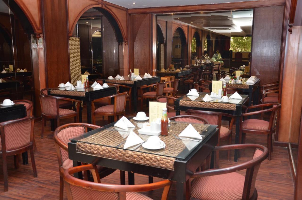 יאנבו Al Higgi Hotel מראה חיצוני תמונה